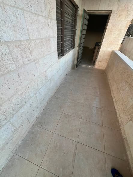 شقة فاخرة للإيجار مع حديقة خاصة - 3