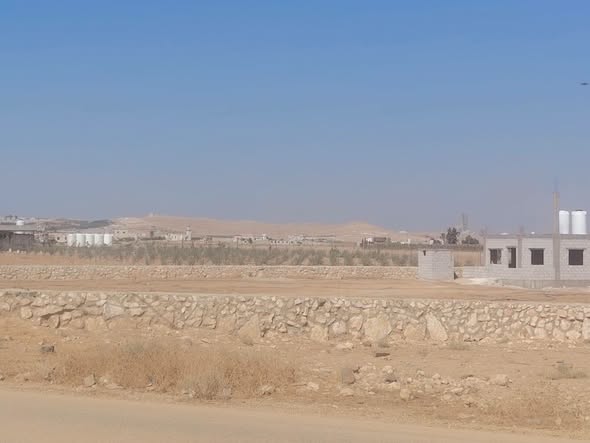 أرض استثمارية مميزة لإنشاء شاليهات في الخربة السمراء - 5