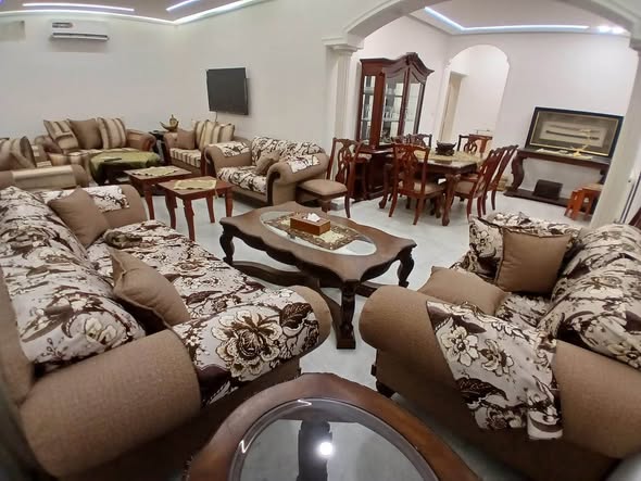 شقة فاخرة مفروشة للإيجار - الموقع السابع