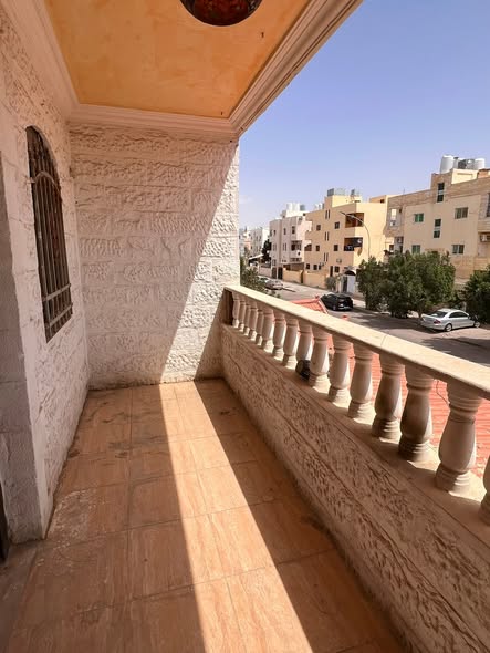 شقة طابقية فاخرة للايجار في العقبة السكنية 10 (العاشرة) - 5