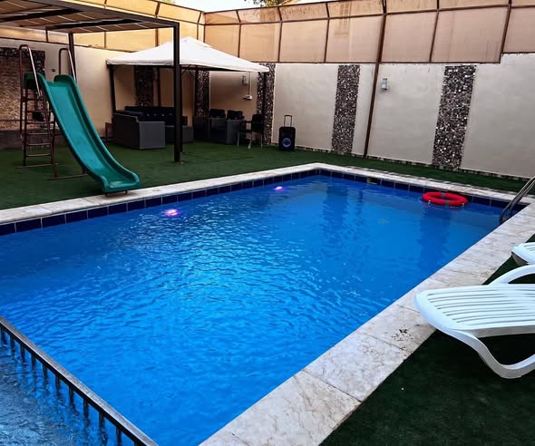 شاليه فاخر للبيع في الأغوار قرب البحر الميت