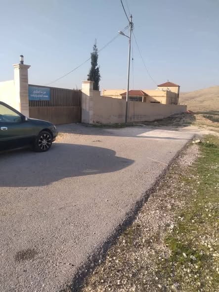 قطعة أرض استثمارية في بيرين - إطلالة رائعة - 2