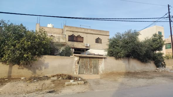 منزل مستقل طابقين مع حديقة وبئر ماء في بيت راس