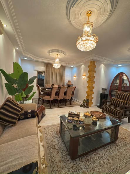 شقة فاخرة للبيع في ضاحية الرشيد - 230م²