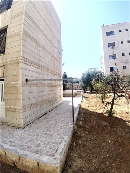فيلا فاخرة مع أرض في طبربور - فرصة استثمارية نادرة - 4