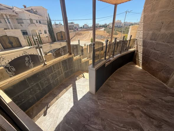 شقة أرضية فاخرة للايجار في إربد – شارع البترا - 5
