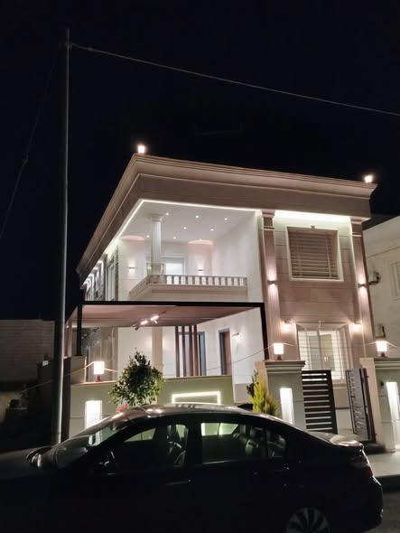 فيلا فاخرة للبيع في إربد - تصميم عصري وموقع استراتيجي - 2