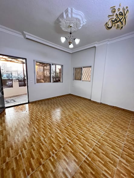 شقة فاخرة للبيع في الزرقاء - جبل طارق - 2
