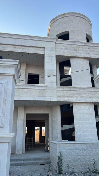 فيلا فاخرة للبيع في إربد - عمارة 3 طوابق - 3