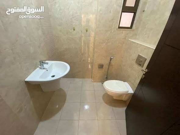 شبه أرضي مع حديقة مثمرة للإيجار في دير غبار - 2