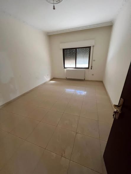 شقة فاخرة للايجار - طابق أرضي خلفي 200م - 5