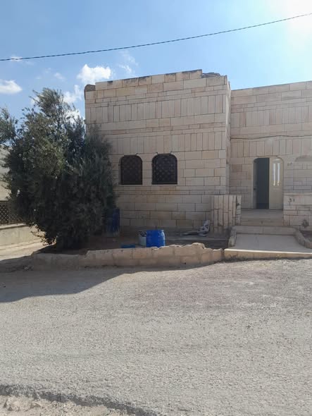 بيت مستقل للبيع أو للإيجار في إربد - 3