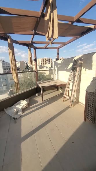 شقة فاخرة مع روف منفصل في الرابية - 2