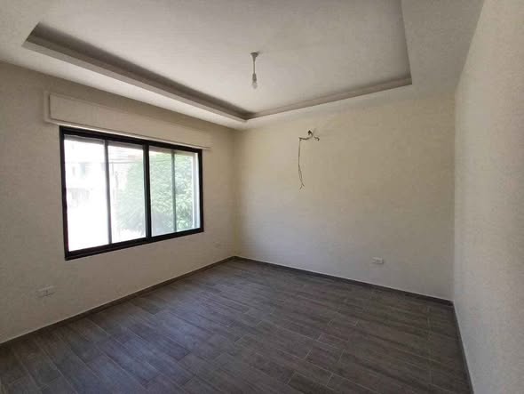 شقة فاخرة جديدة للإيجار في دير غبار