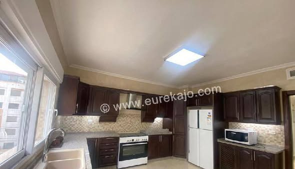 شقة فاخرة للإيجار في دير غبار - 280م - 3