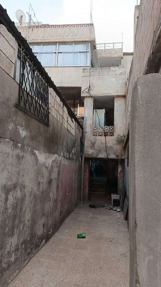 خمس شقق للبيع المستعجل في جبل الزهور - فرصة للتملك