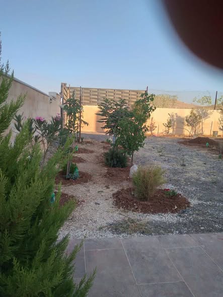 بيت مستقل للبيع في وادي القطار - 2