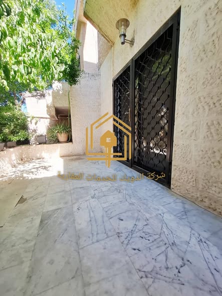 شقة فاخرة فارغة للإيجار في عبدون - 2