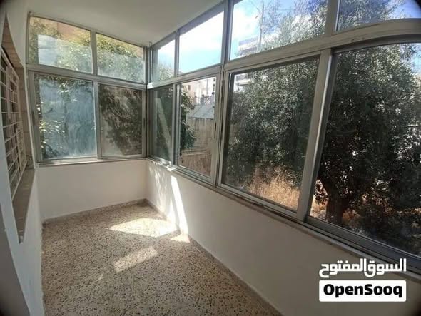 شقة مجددة فارغة للإيجار في المدينة الرياضية - 4