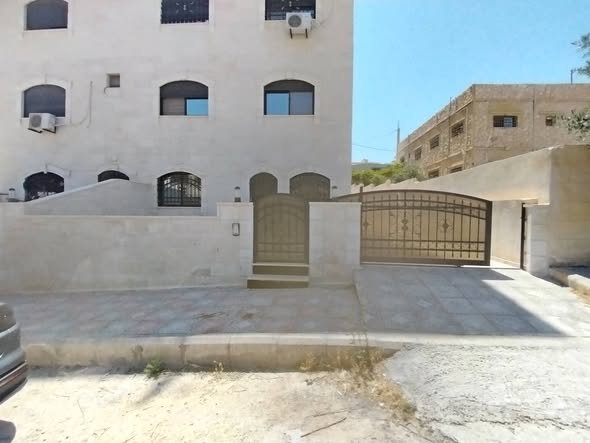 شقة فاخرة للبيع في عمان – طابق أرضي مع ترس - 2