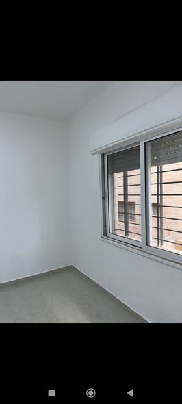 شقة أرضية للبيع في جبل الزهور