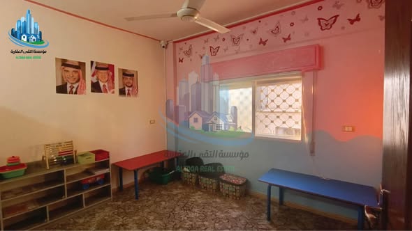 شقة فاخرة مع رخصة روضة للبيع في الزرقاء - 4