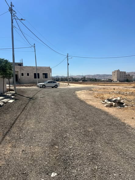 أرض للبيع على شارعين بسعر لقطة