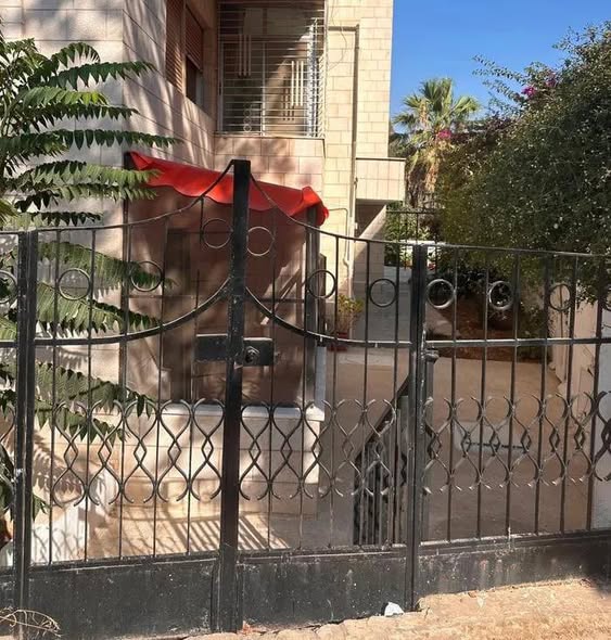 شقة فاخرة للإيجار في عبدون - طابق شبه أرضي - 4