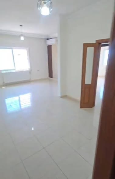 شقة فاخرة في ضاحية النخيل طريق المطار - 2