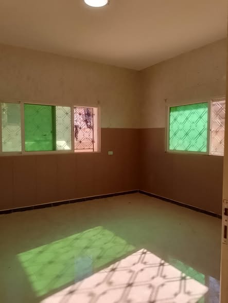 شقة فاخرة للإيجار غرب دوار العيادات - 2