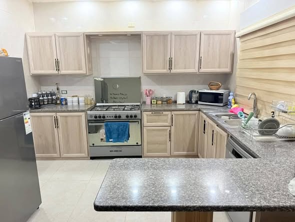 شقة سكنية للإيجار في البنيات - قرب مدارس الحصاد
