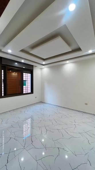 شقة فاخرة للإيجار برؤية مميزة في إربد - 2