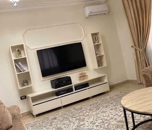 شقة مجددة للبيع بسعر لقطة في ضاحية الأمير حسن