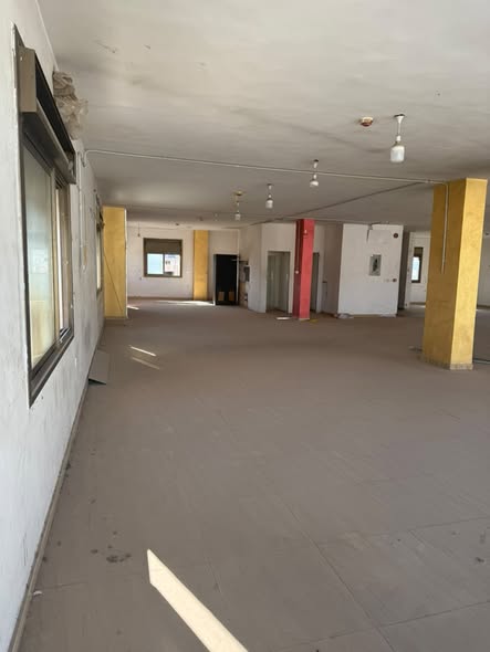 طابق فاخر للإيجار في الوحدات بمساحة 300م - 4