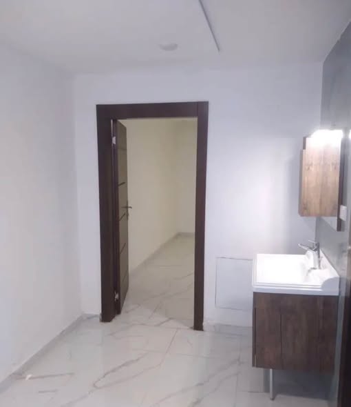 شقة فاخرة شبه أرضية في المدينة الرياضية - 2
