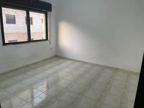 شقة للإيجار بموقع مميز في شارع الجامعة (الجامعة الأردنية) - 4