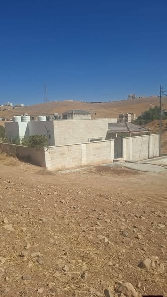 بيت مستقل للبيع في طبربور عين الرباط