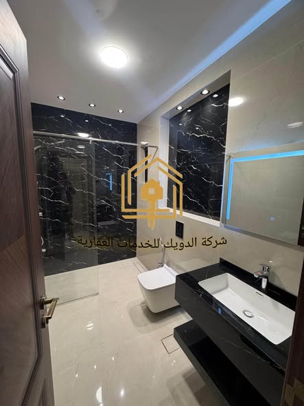 شقة أرضية فاخرة بتشطيبات عالية الجودة في الجبيهة - 4