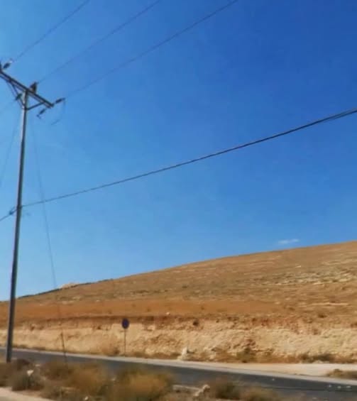 فرصة استثمارية فريدة أرض على أوتوستراد إربد الزرقاء