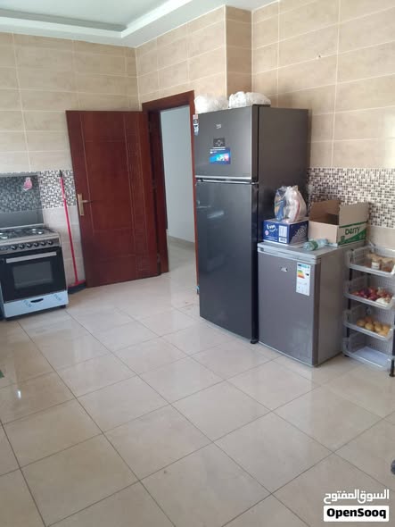 غرفة مفروشة خاصة لطالبات الجامعة الأردنية