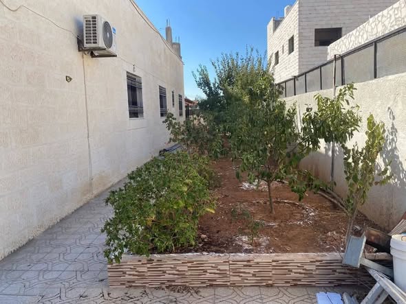 فيلا فاخرة للبيع في عمان جاوا الشرقية - 5