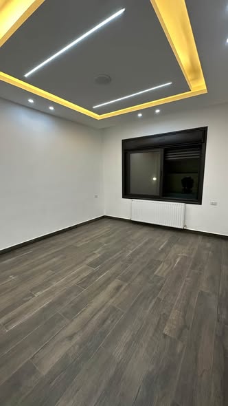 شقة أرضية جديدة للإيجار على طريق المطار بمساحة 270م - 2