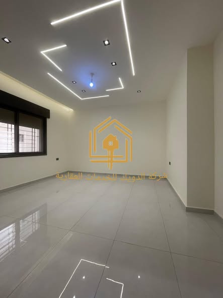 شقة فاخرة جديدة لم تسكن - الإيجار الشهري - 2