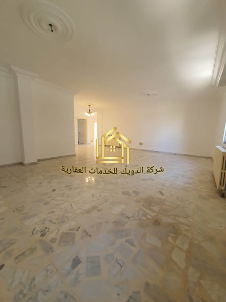 شقة فاخرة مجددة للايجار في الشميساني - 3