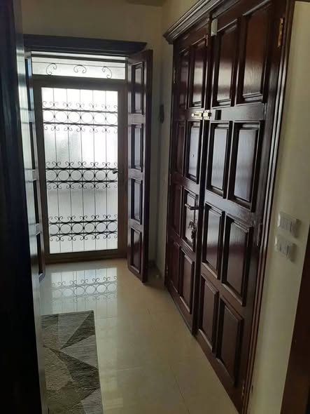 فيلا فاخرة للبيع في إربد - الحي الجنوبي - 2