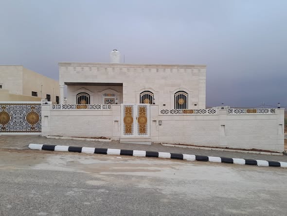 بيت مستقل للبيع في قرية سالم بتشطيبات فاخرة - 2
