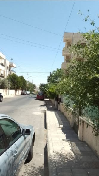 عمارة 3 طوابق للبيع العاجل في المدينة الرياضية بسعر الأرض - 2
