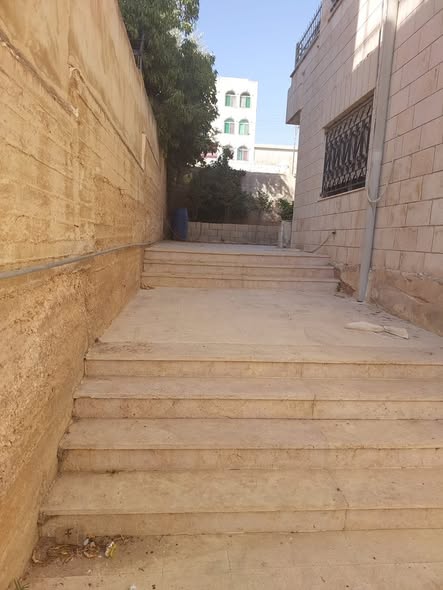 فيلا مستقلة فاخرة للبيع في القويسمة - 2