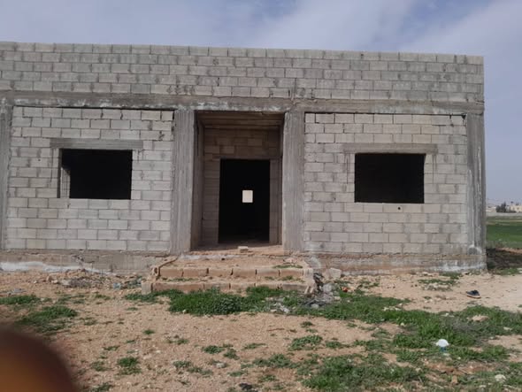 بيت عظم للبيع بسعر مغري في مادبا – فرصة استثمارية