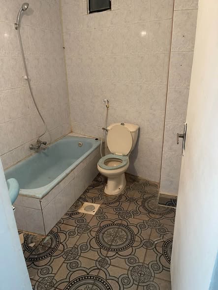شقة للإيجار في الزرقاء – الجبل الأبيض، مدخل منفصل ومساحة 100م - 5